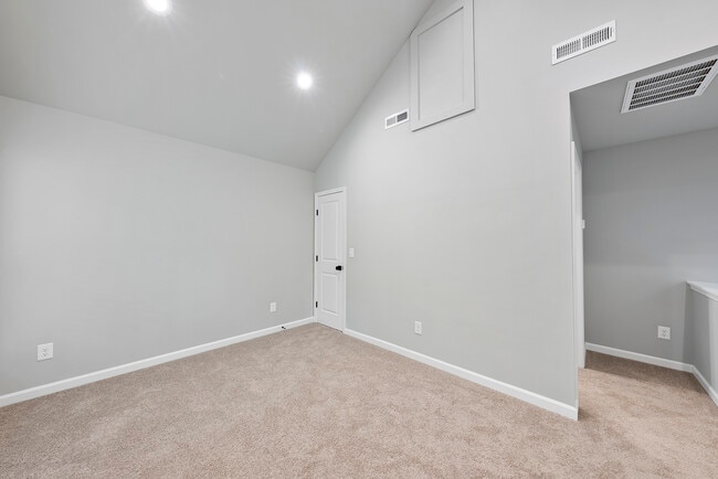 Building Photo - 2209 Garden Pl