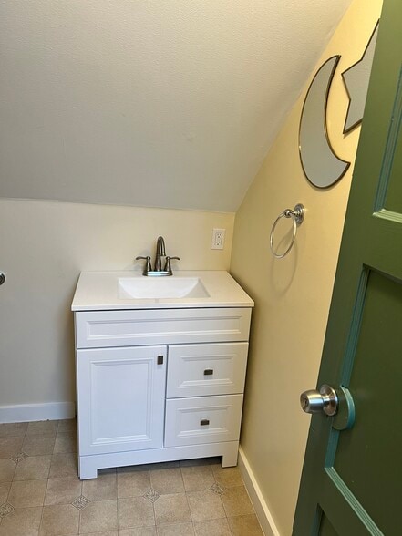 Building Photo - 9 Summer St