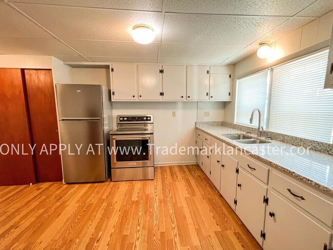 Building Photo - 107 Crest Rd