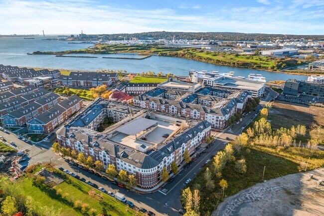 Building Photo - 302 Constitution Ave