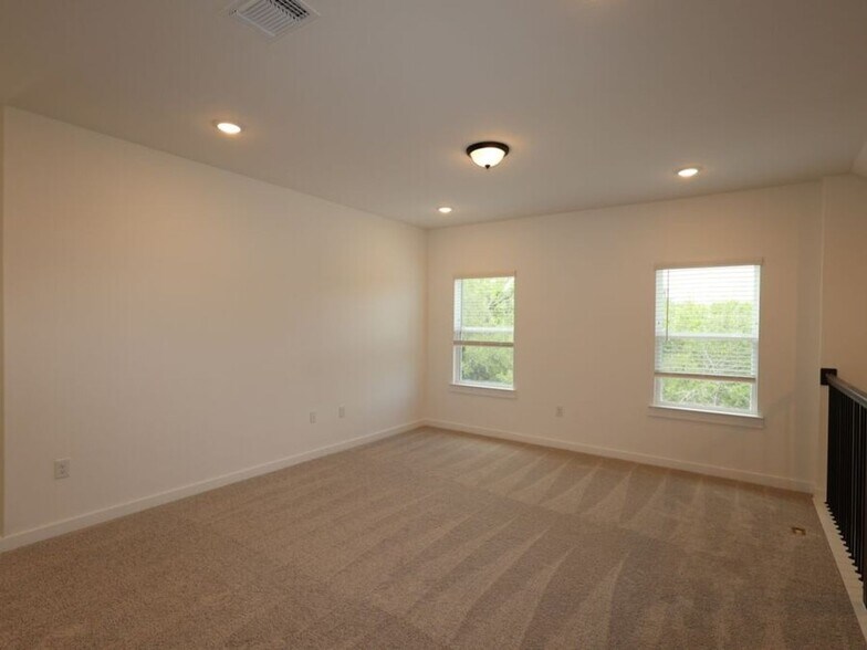 Building Photo - 3609 Helena Wy