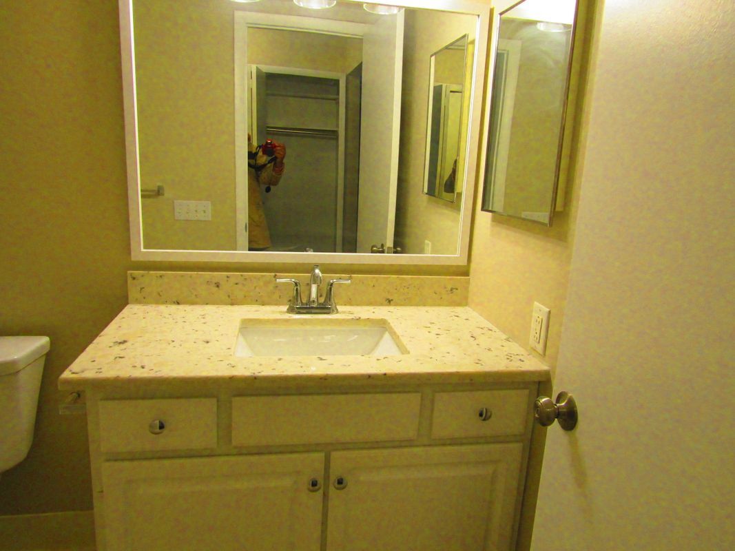 Building Photo - 16270 Mayfair Dr