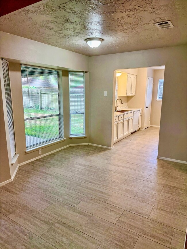 Building Photo - 3507 Almondwood Dr