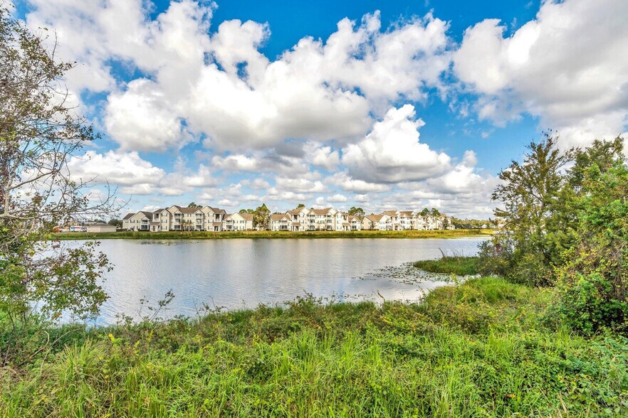 Building Photo - 233 Saddle Ridge Dr