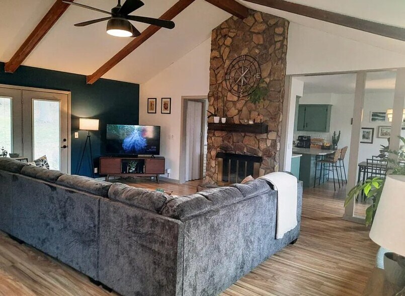 Building Photo - 609 Monte Carlo Dr