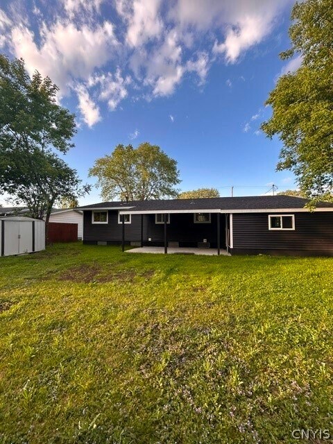 Building Photo - 213 Sunflower Dr