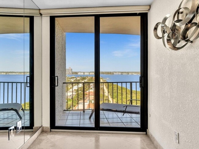 Building Photo - 4200 N Ocean Dr