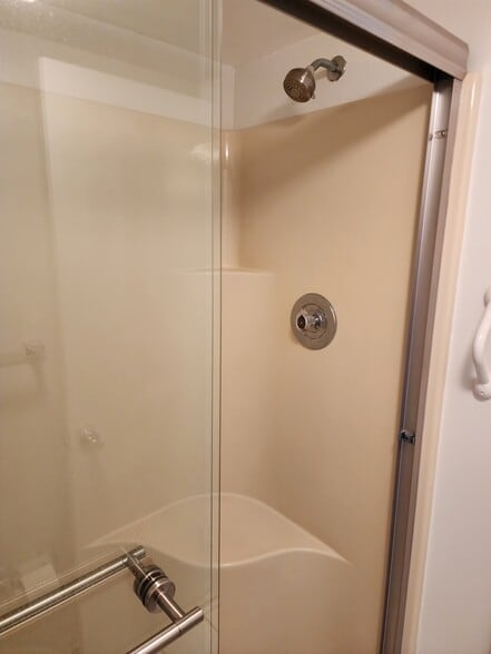 Building Photo - 28 Plantation Dr