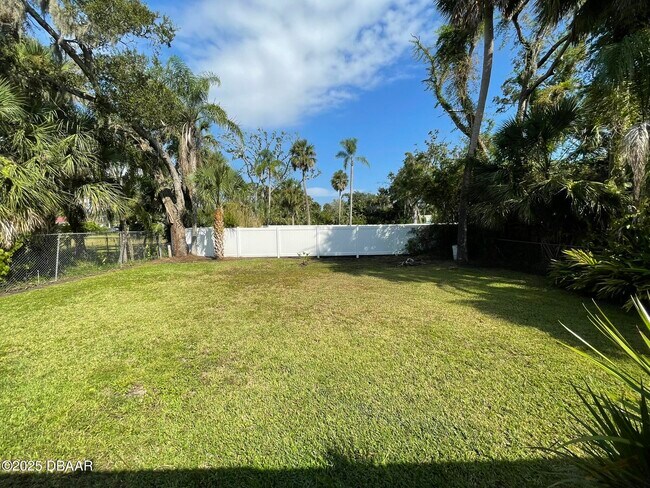 Building Photo - 113 Fox Pl