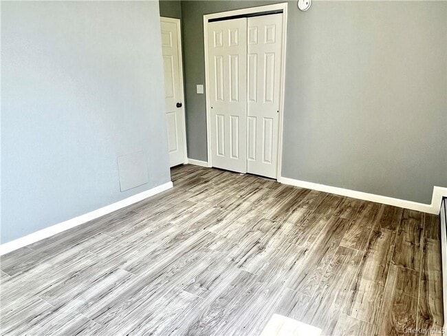 Building Photo - 39 Church St