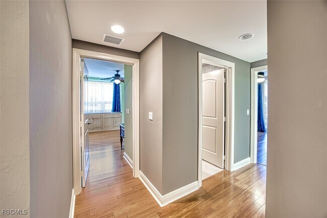 Building Photo - 2104 W First St