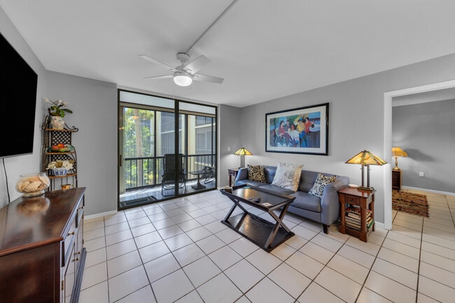 Building Photo - 5160 Las Verdes Cir