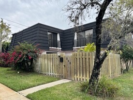 Building Photo - 268 Woodland Rd