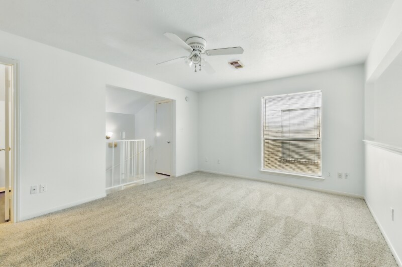 Building Photo - 2079 Country Village Blvd