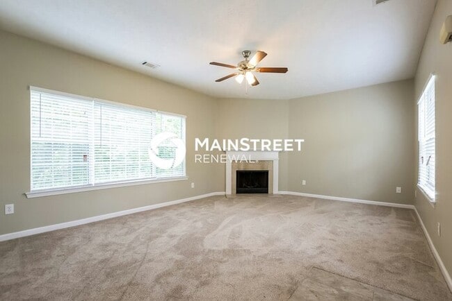 Building Photo - 3 Bedroom Pet-Friendly Home in College Park, GA with Main Street Renewal
