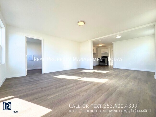 Building Photo - 206 128th St S