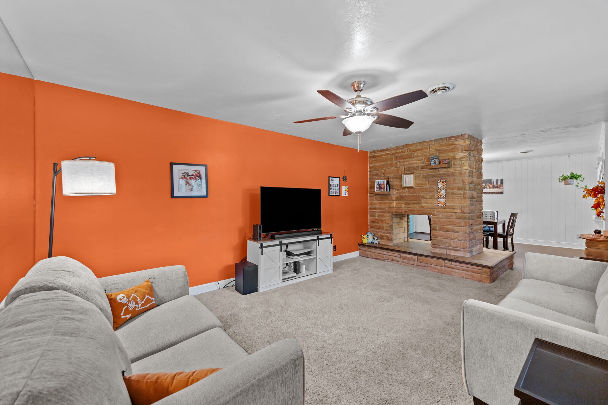 Building Photo - 5728 Nylon Dr