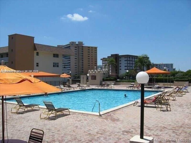 Primary Photo - 1865 S Ocean Dr