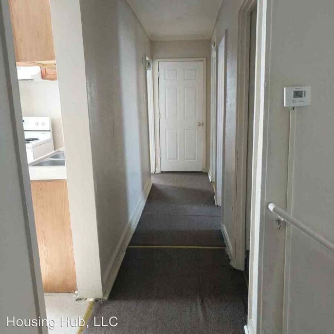 Building Photo - 1825 Emerson Ave N