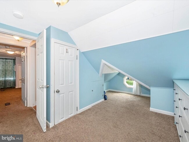 Building Photo - 413 Pangborn Blvd