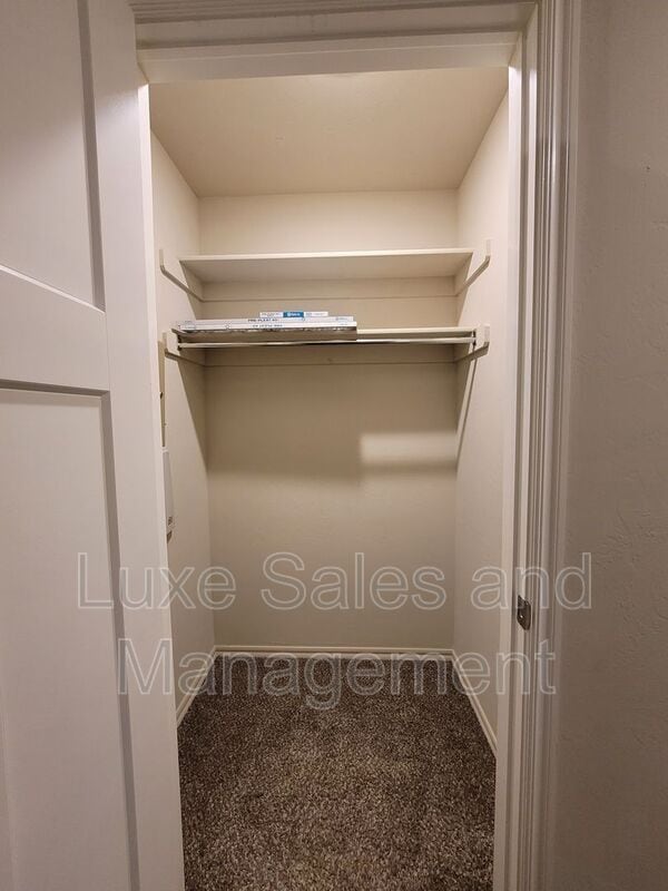 Building Photo - 8808 SW 45th St