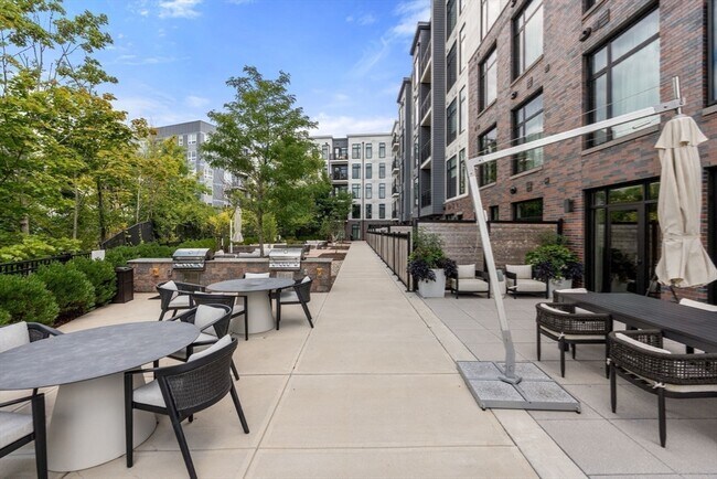 Building Photo - 191 Washington St