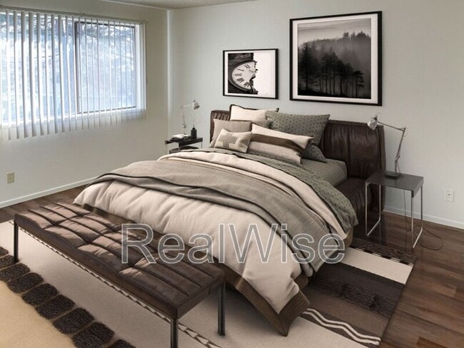 Building Photo - 4276 Meadowbrook Ct NE