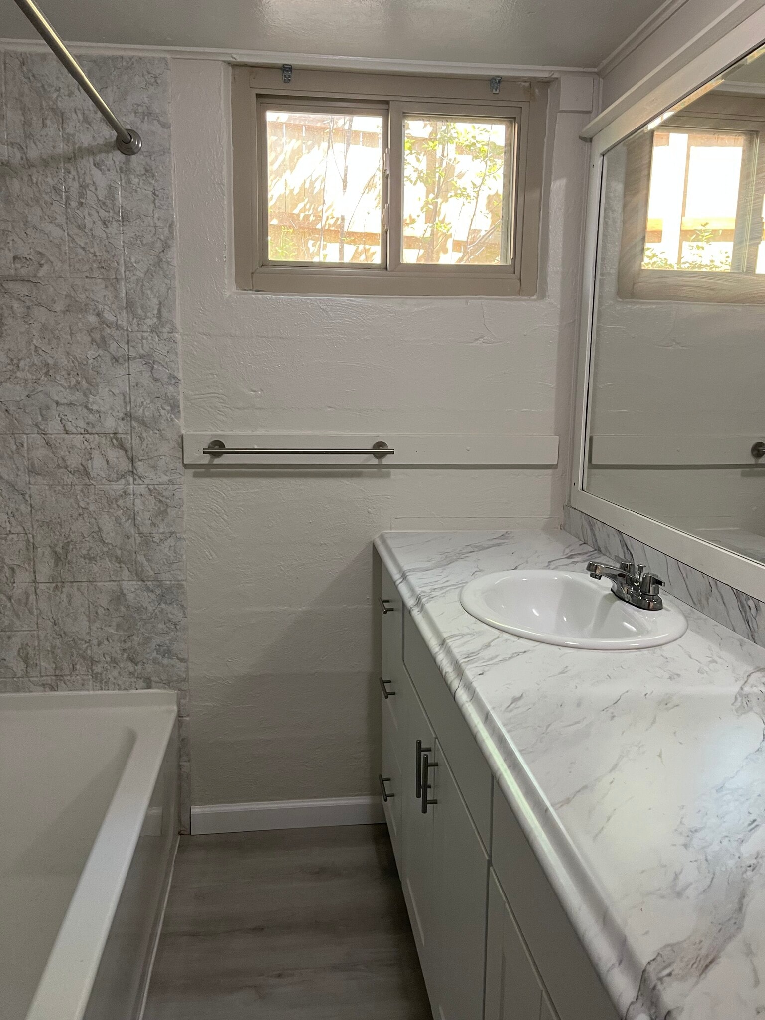 Building Photo - 932 Cheyenne Blvd