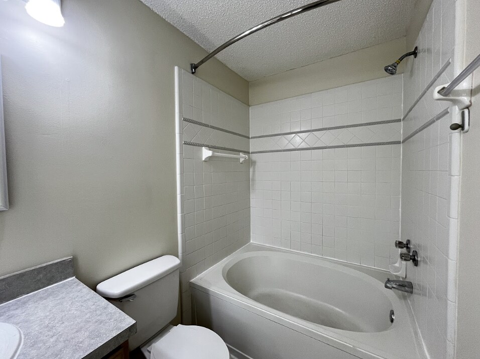 Building Photo - 1159 Radis Pl