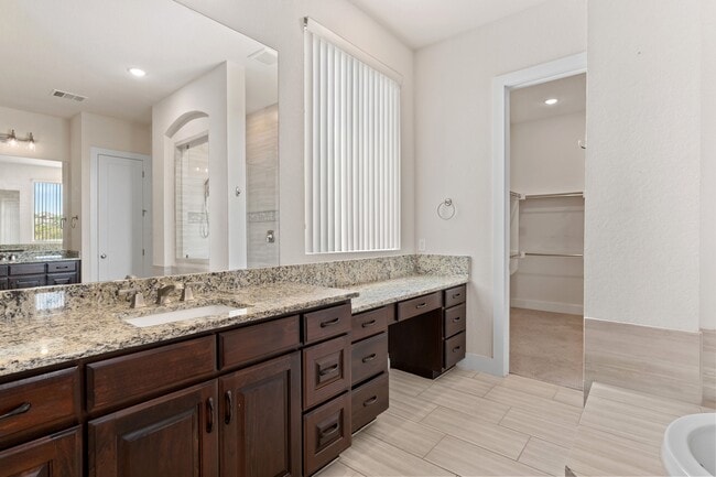 Building Photo - 4008 Canaleta