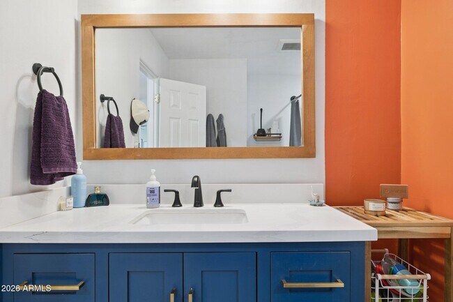 Building Photo - 6721 N 12th Wy