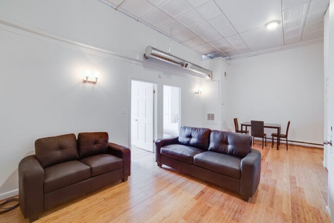 Building Photo - 139 Washington St