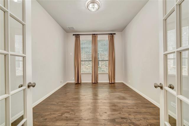 Building Photo - 112 Crestbrook Dr
