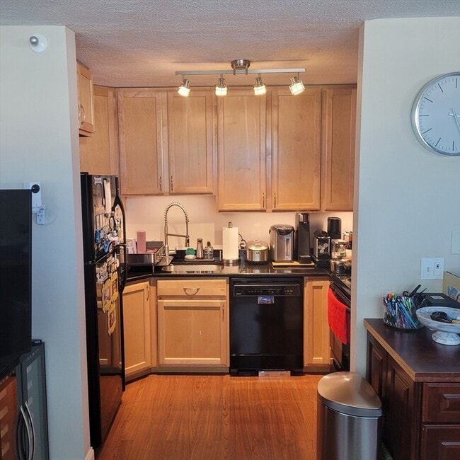 Building Photo - 935 Washington St