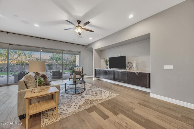 Building Photo - 4254 E Valencia Dr