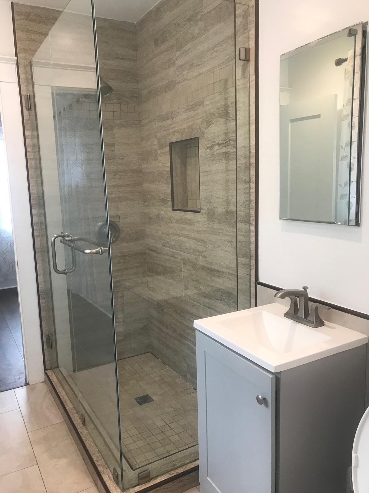 Building Photo - 833 Freeman Ave