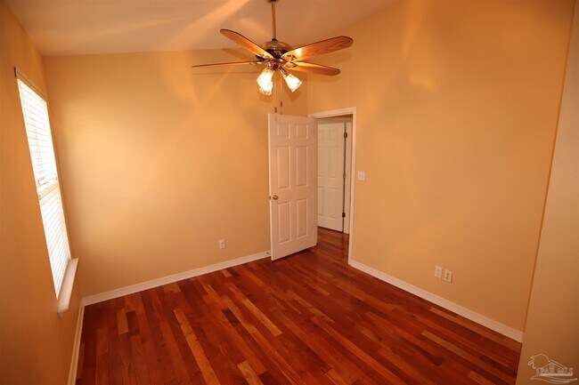 Building Photo - 9955 Rail Cir