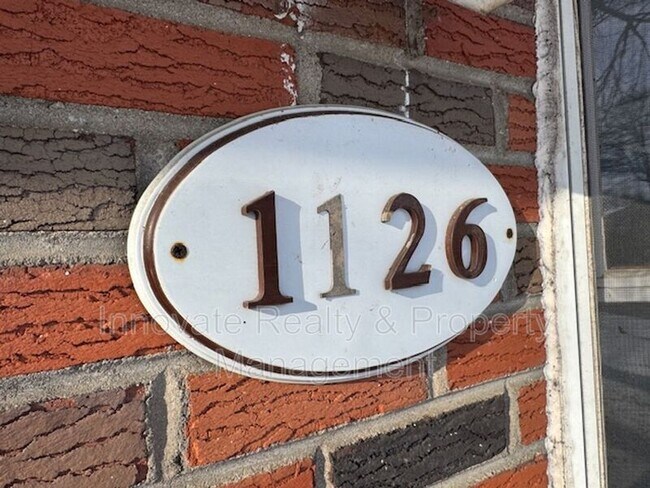 Building Photo - 1126 Sunset Ln