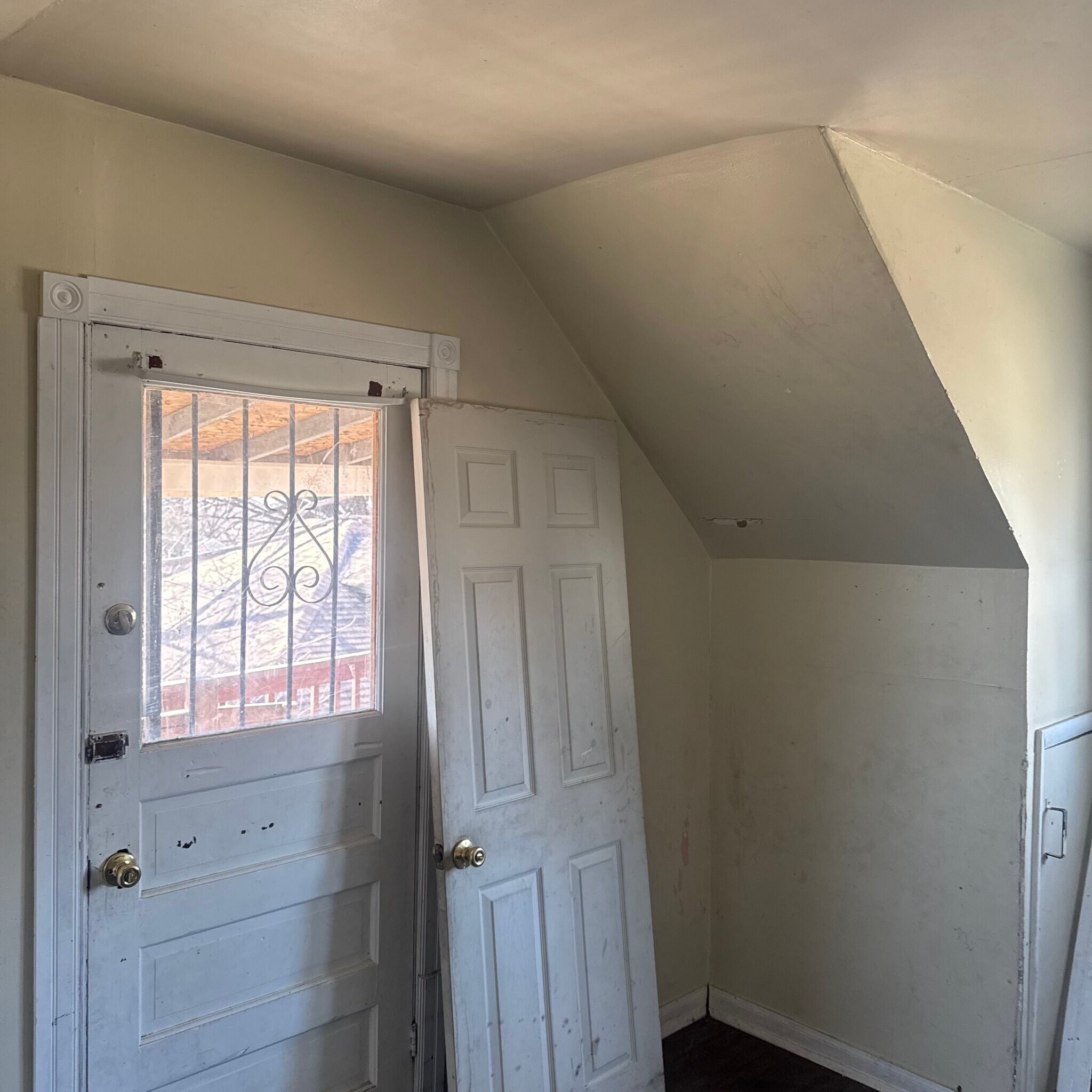 Building Photo - 4914 Plover Ave