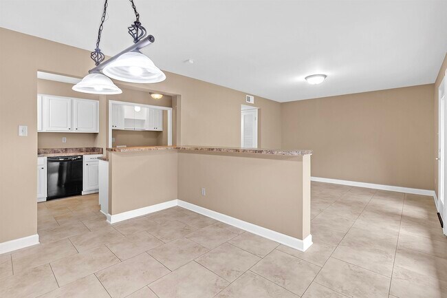 Building Photo - 7523 Bavarian Dr