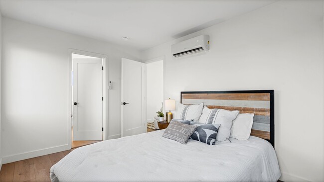 Building Photo - 1820 Bancroft St