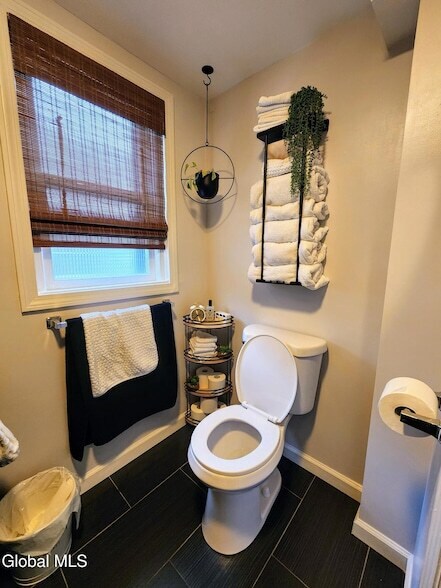 Building Photo - 11 Ingersoll Ave