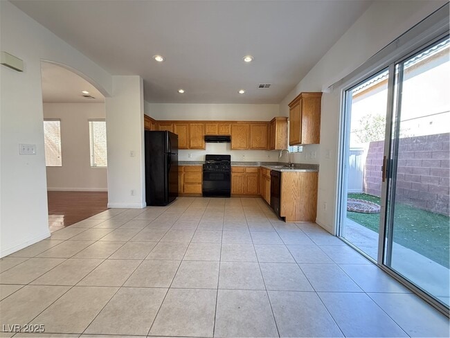 Building Photo - 5872 Sakhalin Ave