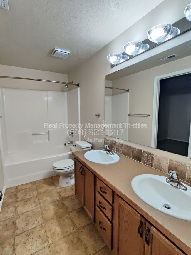 Building Photo - 502 S Florida Pl