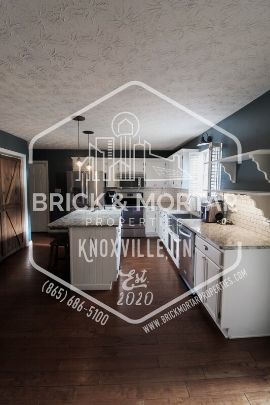 Building Photo - 808 Pioneer Dr