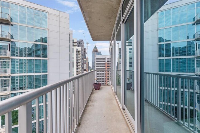Building Photo - 950 W Peachtree St NW