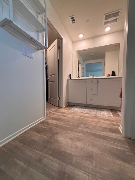 Building Photo - 31058 Water Beech Dr