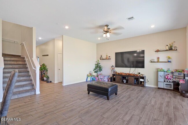 Building Photo - 11381 Hidalgo Dr