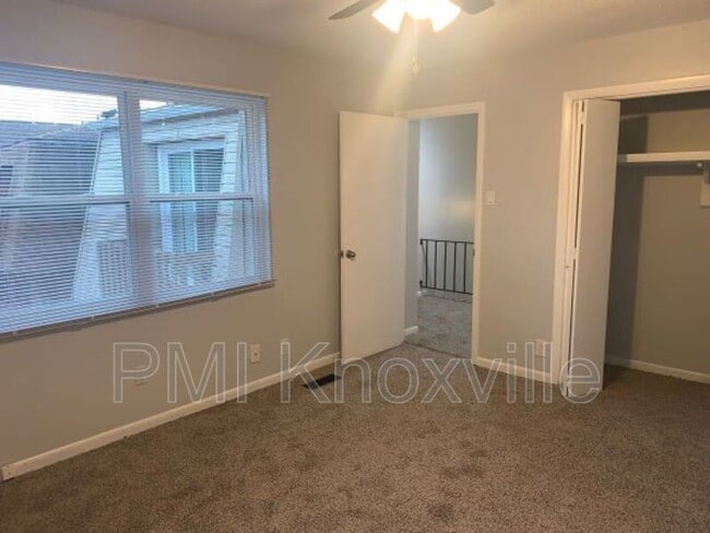 Building Photo - 9120 Woodpark Ln NW