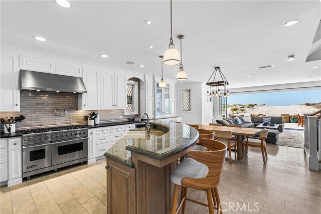 Building Photo - 7304 W Oceanfront